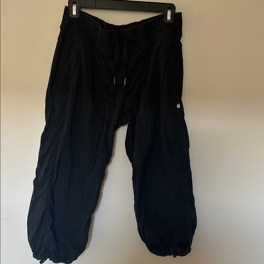 Lululemon dance studio crops